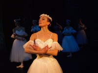 /album/giselle-a-myrtha-giselle-/a05-jpg/